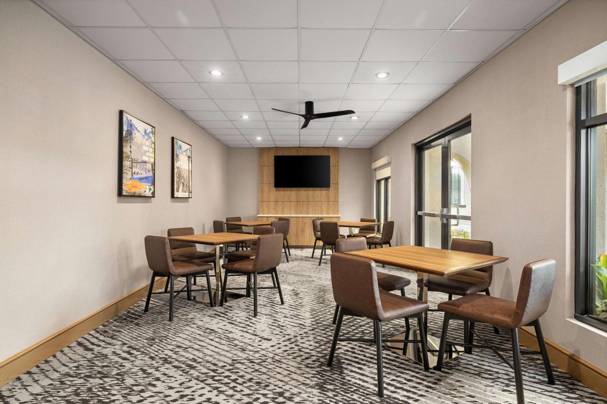 Homewood Suites By Hilton San Diego Airport-Liberty Station Екстер'єр фото